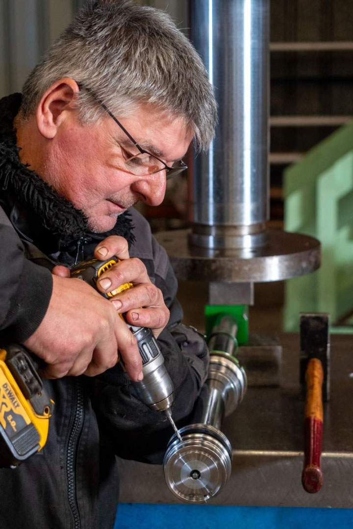 Fabrication et réparation de vérins hydrauliques près de Tarbes