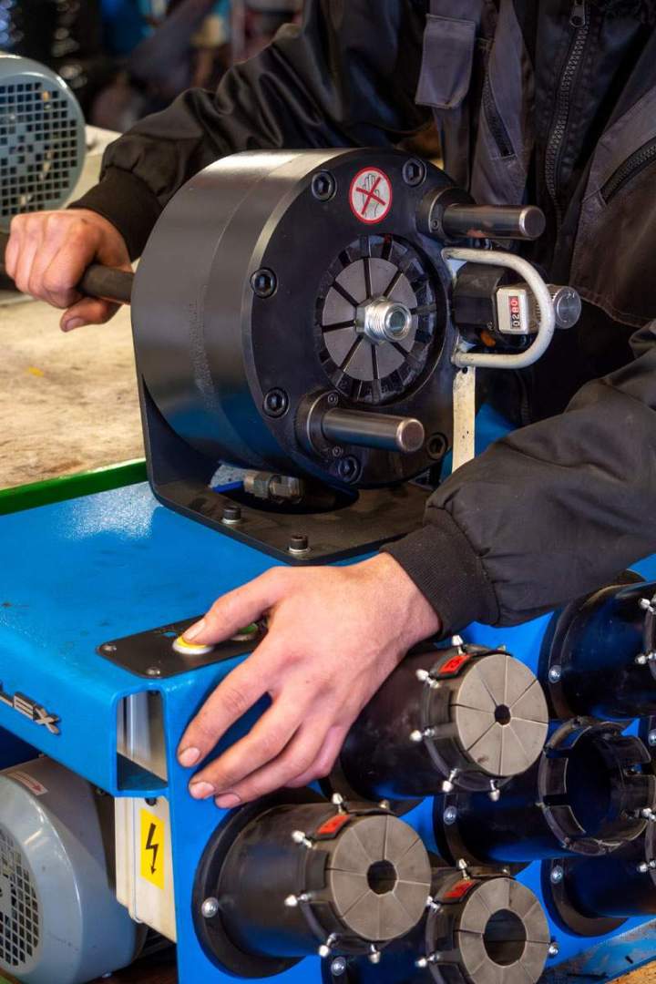 Fabrication et réparation de vérins hydrauliques près de Tarbes