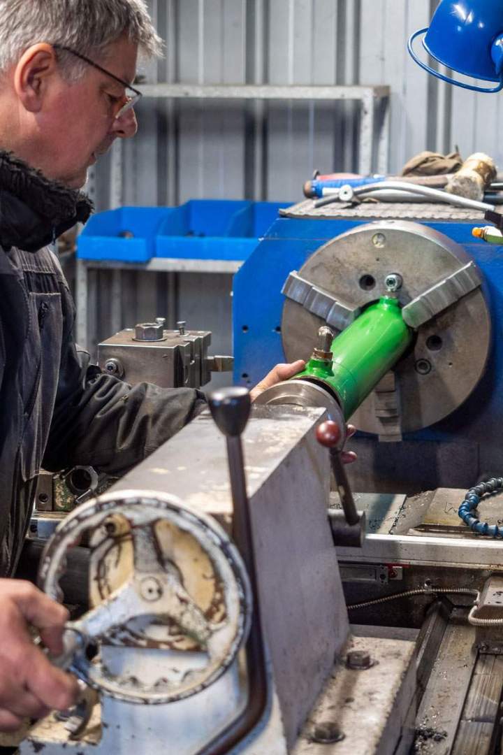 Fabrication et réparation de vérins hydrauliques près de Tarbes